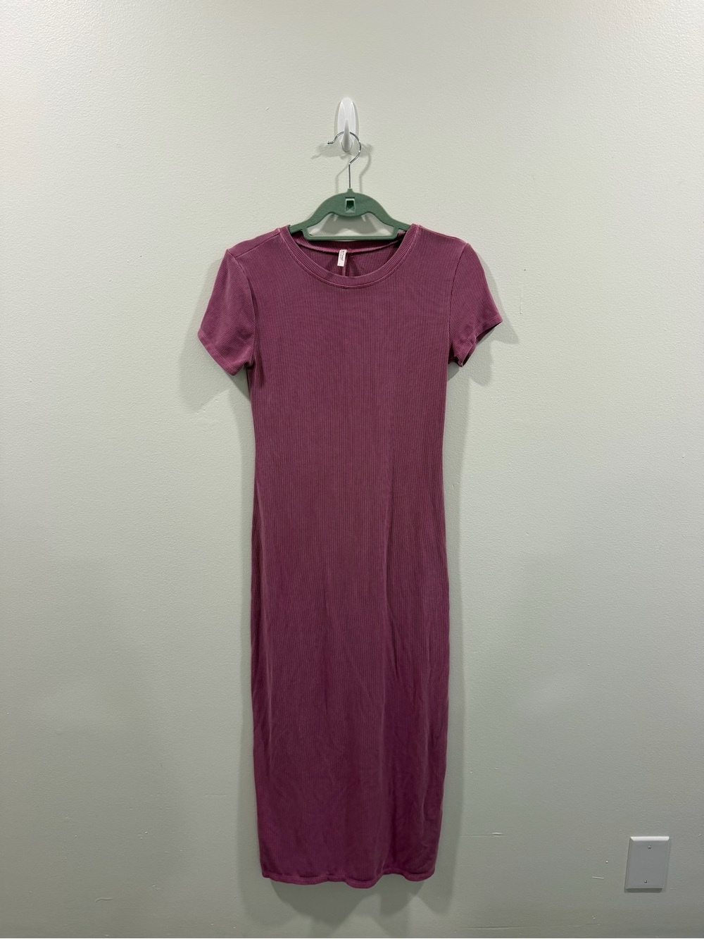 Be Cool Los Angeles Washed Berry Ribbed Maxi Dress
